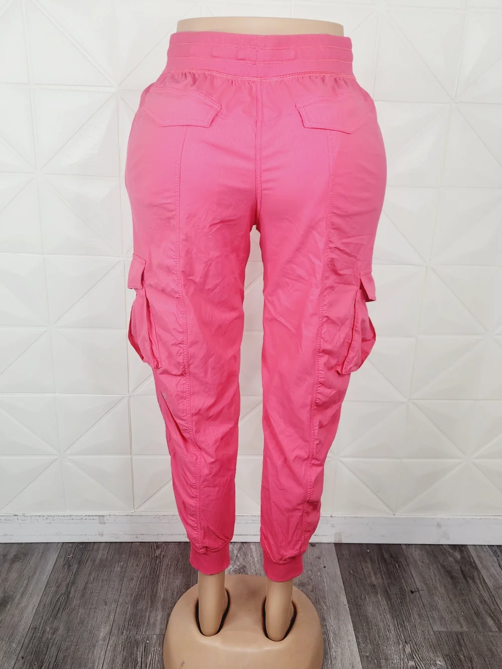 lululemon athletica Hot Pink Cargo Joggers - Picture 4 of 6